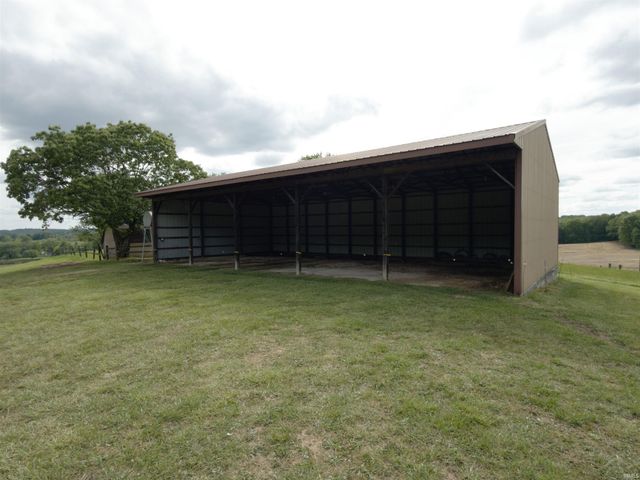 1300 Old Farm Road, Bedford, IN 47421