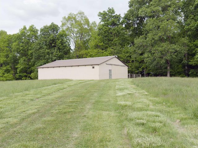 1300 Old Farm Road, Bedford, IN 47421