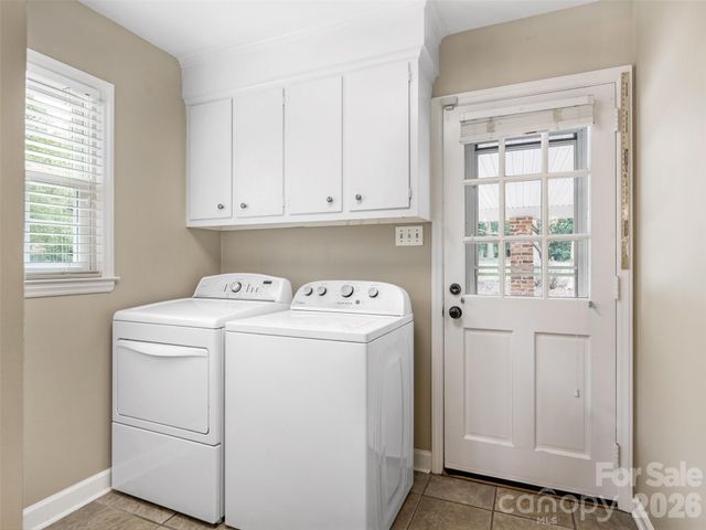 4313 Crossgate Road, Charlotte, NC 28226