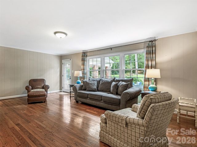 4313 Crossgate Road, Charlotte, NC 28226