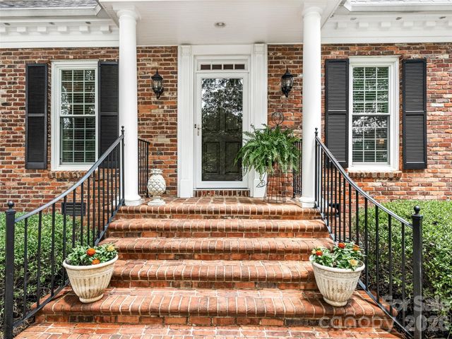 4313 Crossgate Road, Charlotte, NC 28226