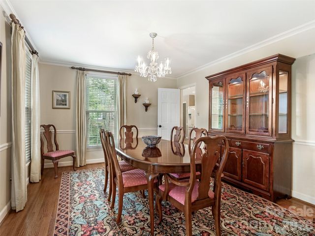 4313 Crossgate Road, Charlotte, NC 28226