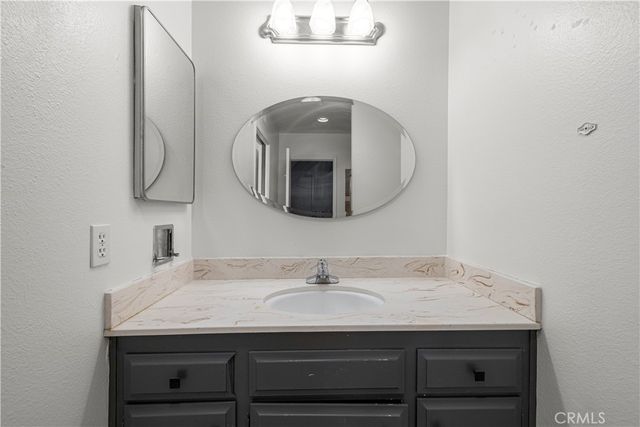 640 Rainier, Hemet, CA 92543