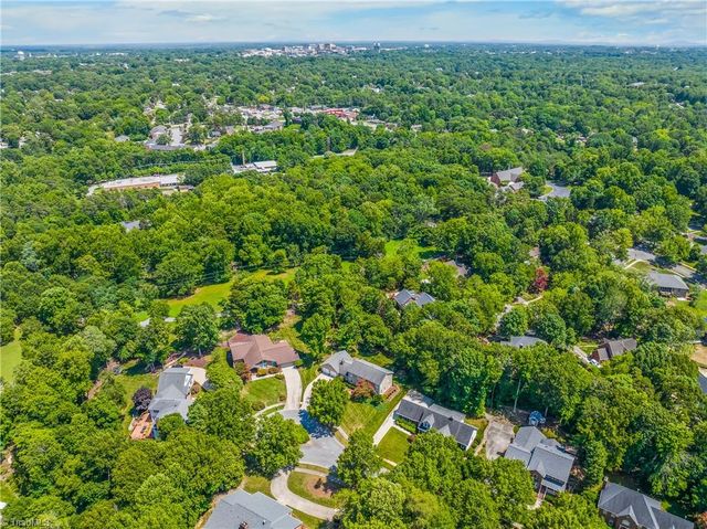 1203 Brookfield Court, High Point, NC 27262