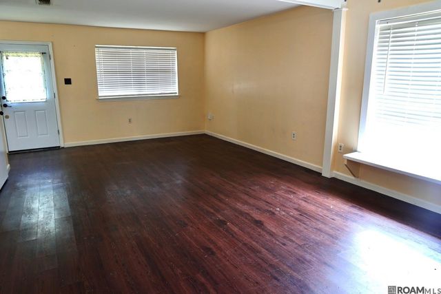 1018 Boreas Dr, Baton Rouge, LA 70816