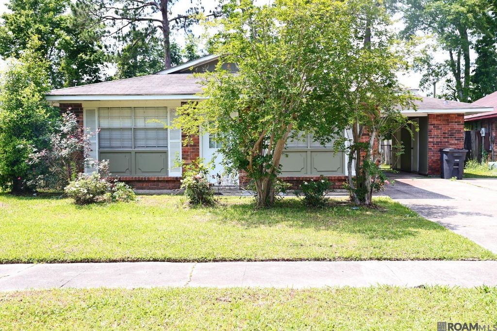 1018 Boreas Dr, Baton Rouge, LA 70816