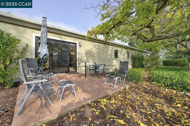 1809 Golden Rain Rd 4, Walnut Creek, CA 94595