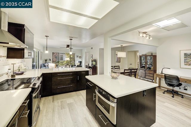 1809 Golden Rain Rd 4, Walnut Creek, CA 94595