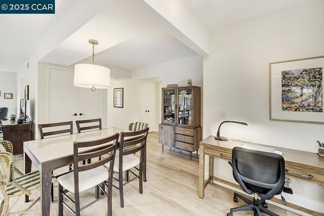 1809 Golden Rain Rd 4, Walnut Creek, CA 94595