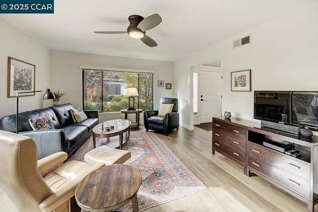 1809 Golden Rain Rd 4, Walnut Creek, CA 94595