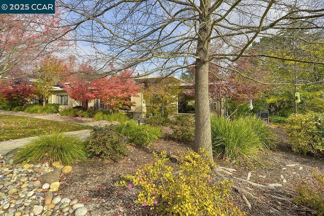 1809 Golden Rain Rd 4, Walnut Creek, CA 94595