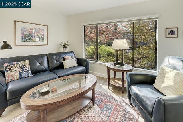 1809 Golden Rain Rd 4, Walnut Creek, CA 94595