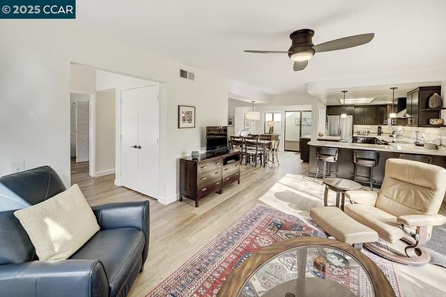 1809 Golden Rain Rd 4, Walnut Creek, CA 94595