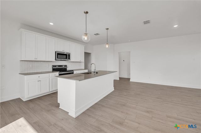 8821 Ponderosa Pine Road, Temple, TX 76502