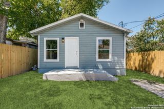 2017 Lyons St, San Antonio, TX 78207