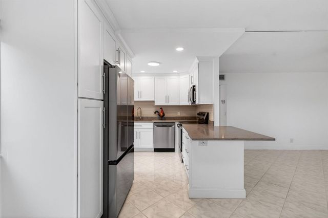 160 Tuscany C, Delray Beach, FL 33446