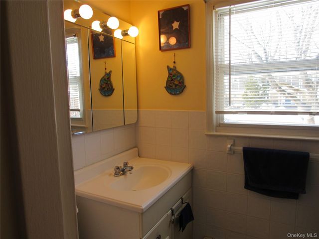 47 bon aire circle 7715, Suffern, NY 10901