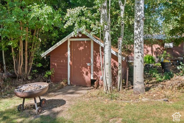1348 E MILNE LN, Cottonwood Heights, UT 84092