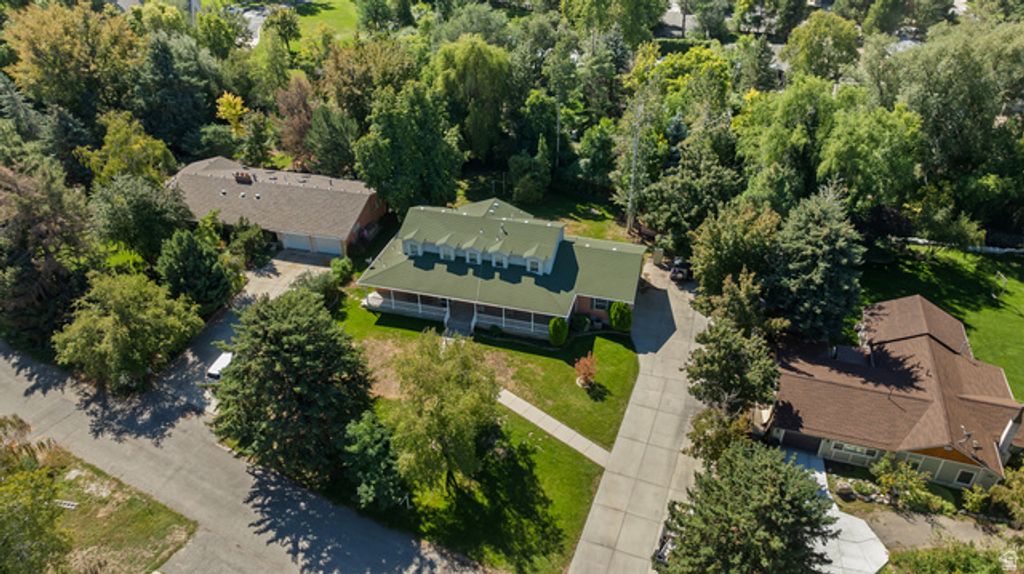 1348 E MILNE LN, Cottonwood Heights, UT 84092 — photo 4