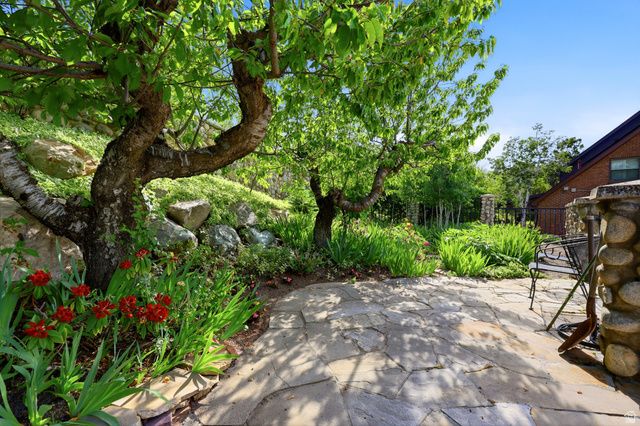 7379 S SILVER KING CIR, Cottonwood Heights, UT 84121
