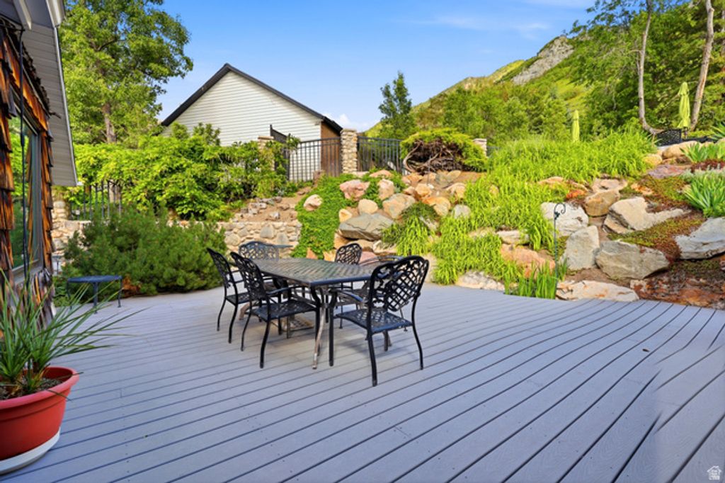 Image 62 of property listing at 7379 S SILVER KING CIR, Cottonwood Heights, UT 84121