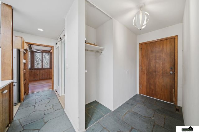 3825 S 39th Street, Lincoln, NE 68506