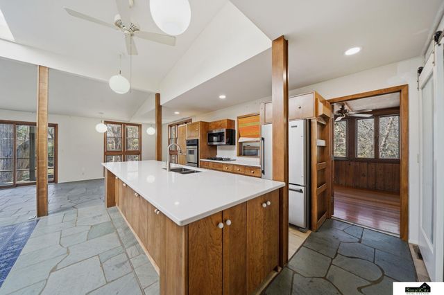 3825 S 39th Street, Lincoln, NE 68506