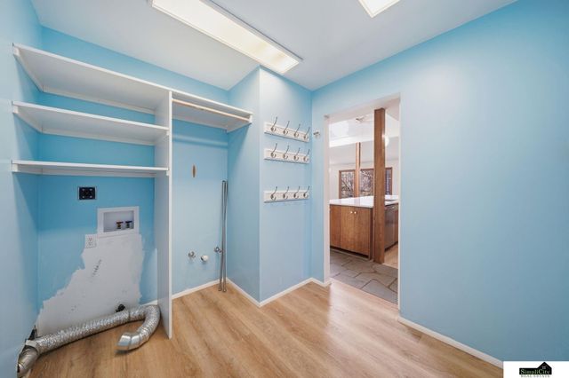 3825 S 39th Street, Lincoln, NE 68506