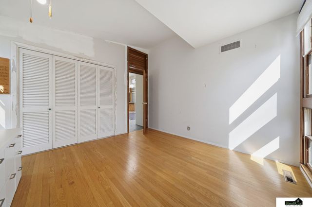 3825 S 39th Street, Lincoln, NE 68506