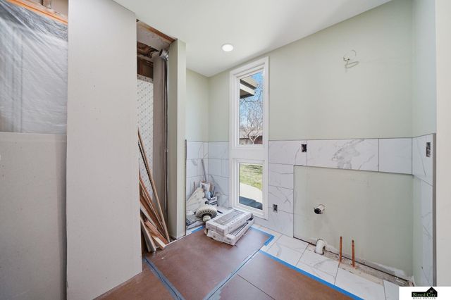 3825 S 39th Street, Lincoln, NE 68506