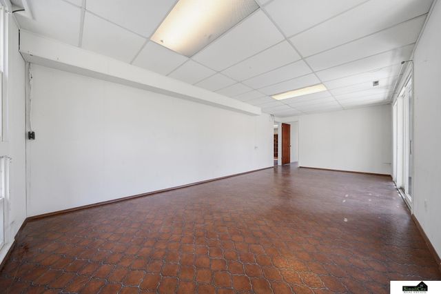 3825 S 39th Street, Lincoln, NE 68506