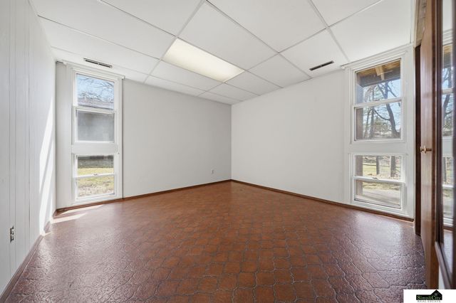 3825 S 39th Street, Lincoln, NE 68506