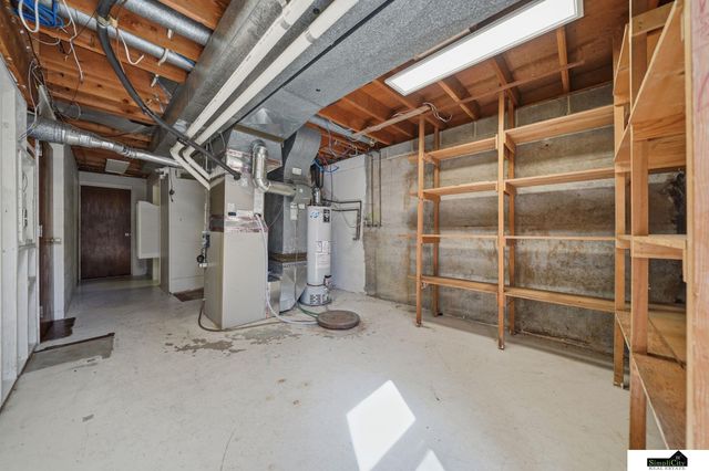 3825 S 39th Street, Lincoln, NE 68506