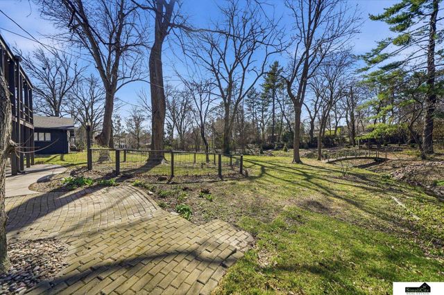 3825 S 39th Street, Lincoln, NE 68506