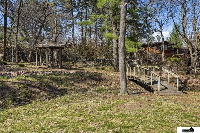 3825 S 39th Street, Lincoln, NE 68506