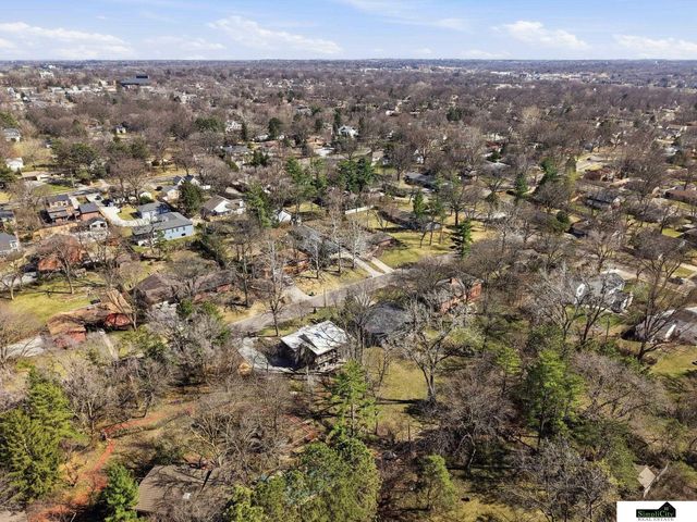 3825 S 39th Street, Lincoln, NE 68506