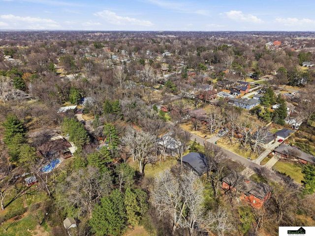 3825 S 39th Street, Lincoln, NE 68506