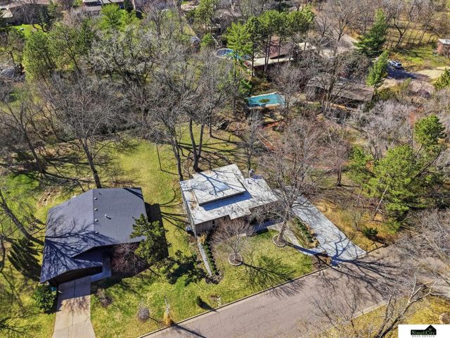 3825 S 39th Street, Lincoln, NE 68506