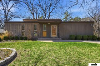 3825 S 39th Street, Lincoln, NE 68506