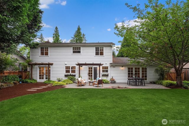 4712 90th Avenue SE, Mercer Island, WA 98040