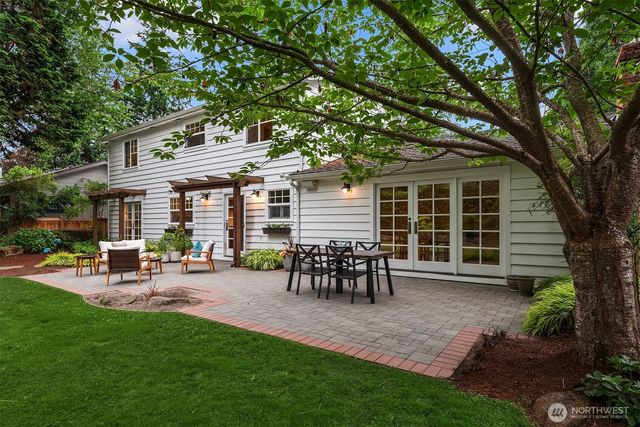4712 90th Avenue SE, Mercer Island, WA 98040