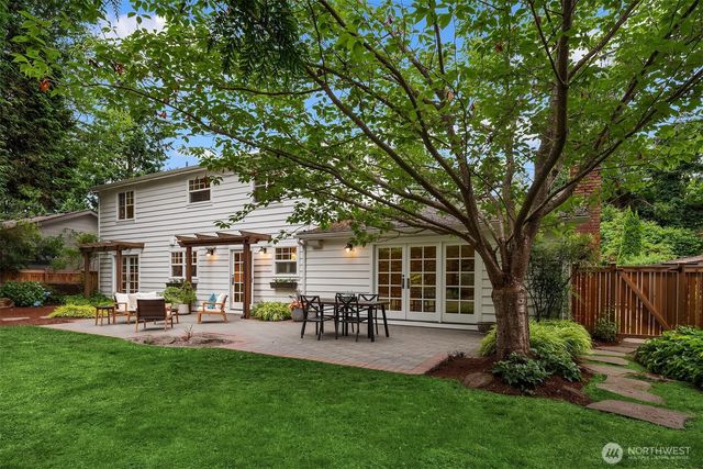4712 90th Avenue SE, Mercer Island, WA 98040