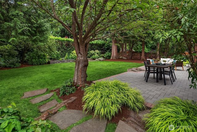 4712 90th Avenue SE, Mercer Island, WA 98040