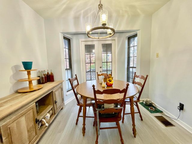 11 Idlewood Pl, Maumelle, AR 72113