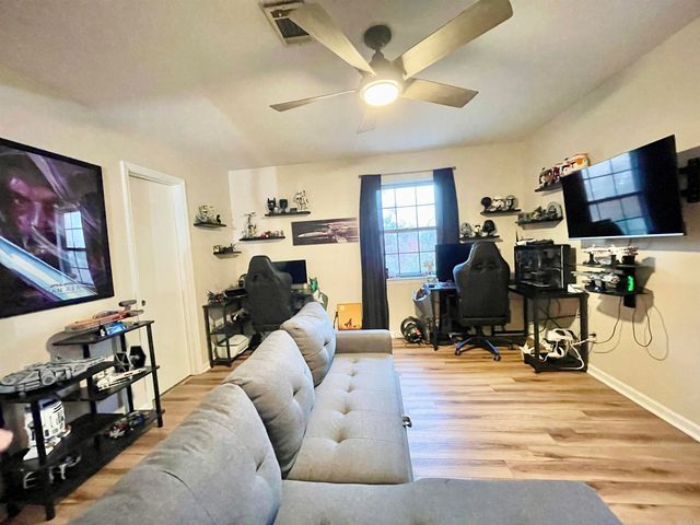 11 Idlewood Pl, Maumelle, AR 72113