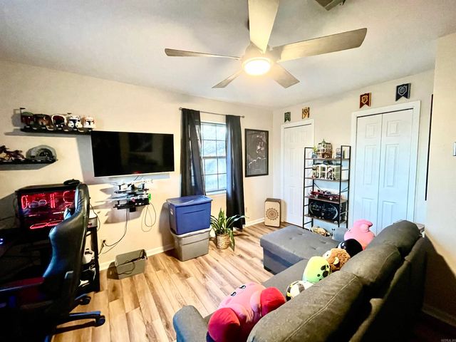 11 Idlewood Pl, Maumelle, AR 72113