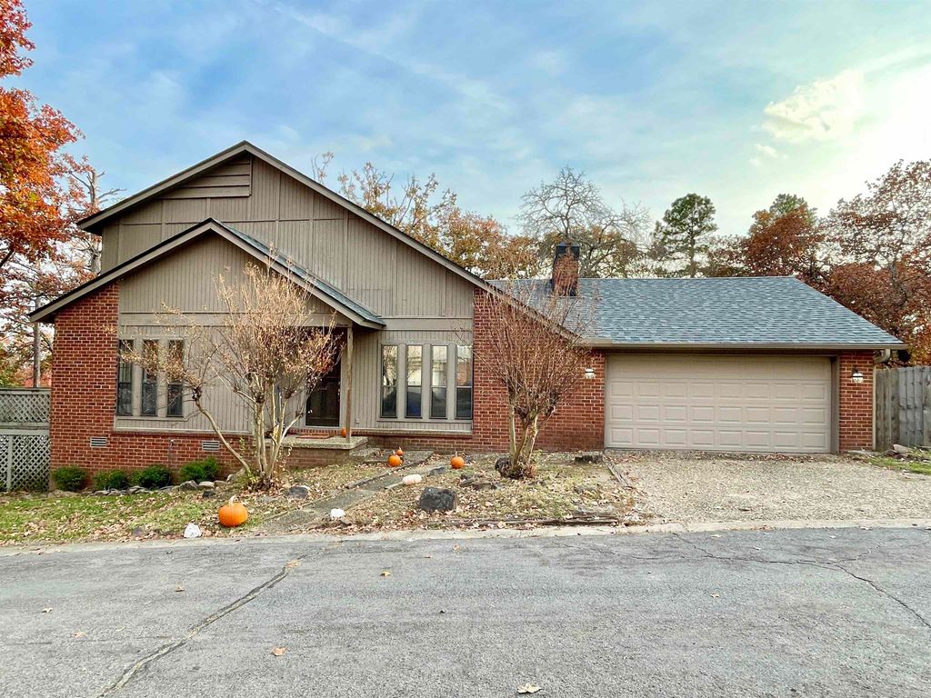 11 Idlewood Pl, Maumelle, AR 72113