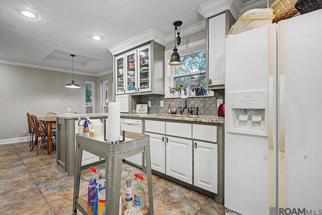 16723 Buckner Dr, Greenwell Springs, LA 70739