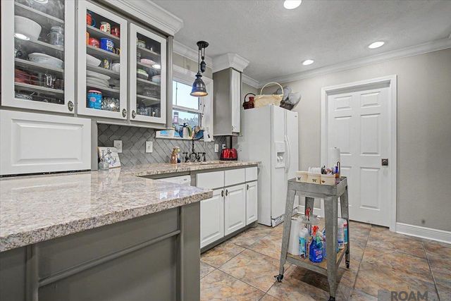16723 Buckner Dr, Greenwell Springs, LA 70739