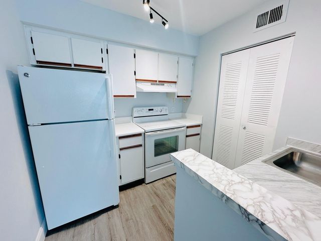 540 S Park Road, Hollywood, FL 33021